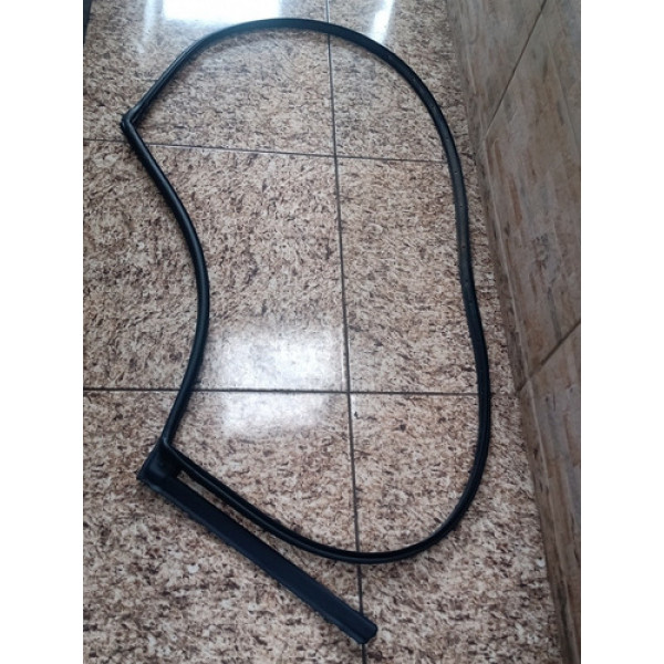 Borracha Da Porta Traseira Direita Gm Onix Turbo 2020 