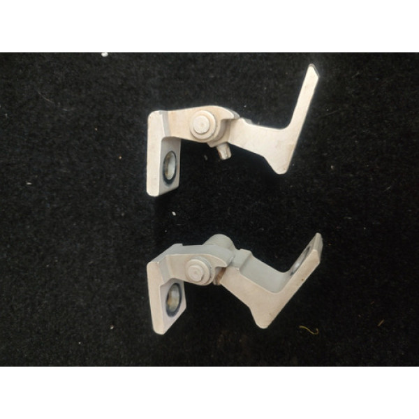 Dobradiça Porta Esquerda Saveiro 2018 Superior E Inferior 