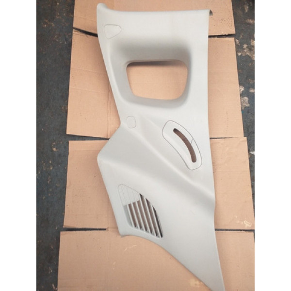 Acabamento Lateral Do Porta Malas Jeep Compass  Diesel  L/d