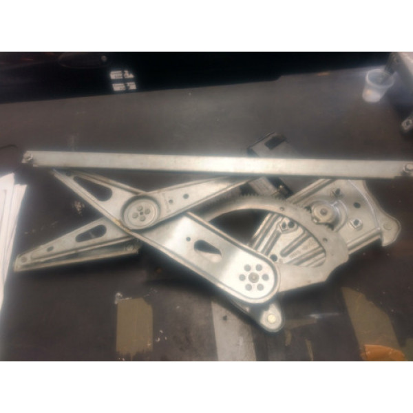 Maquina Vidro Dianteira Esquerda Fluence 11/16