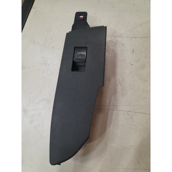 Comando Botão Do Vidro Diant Direito Toyota Corolla 17