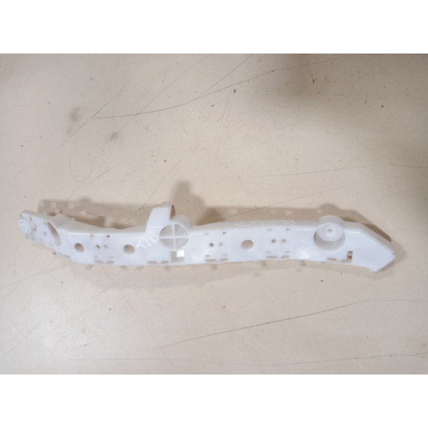 Guia Do Parachoque  Traseiro  Direito  Nissan  Kicks  2021