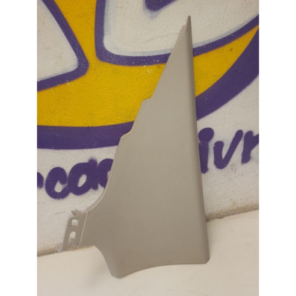 Acabamento Coluna Traseira Esquerda Prisma 2014/2019 Origina