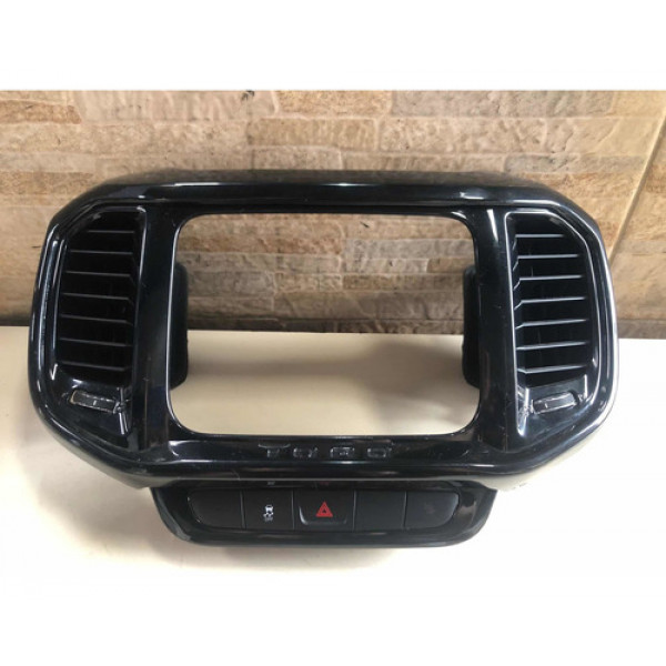 Moldura Central Com Difusores De Ar Fiat Toro 2018