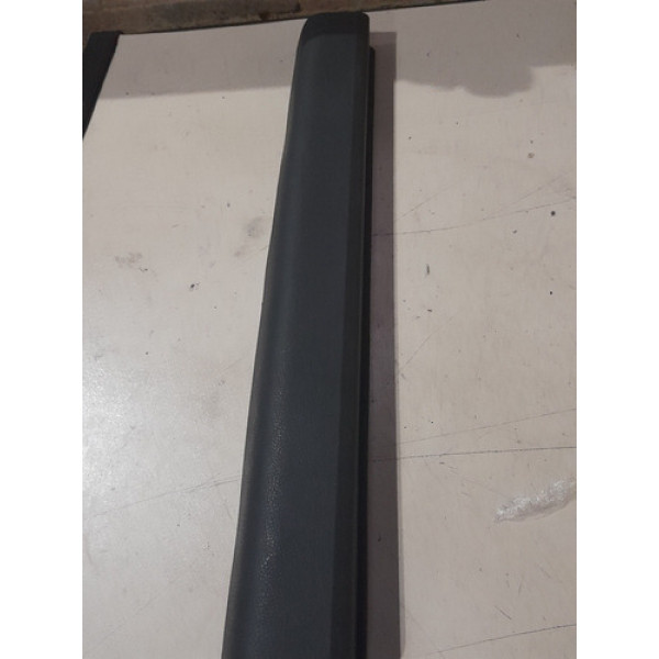 Acabamento Da Soleira Interna Dianteira Esquerda  Versa 2019