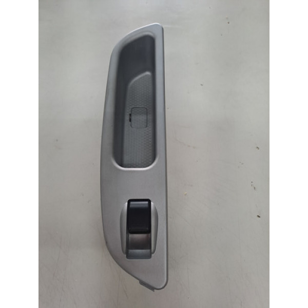 Botão De Vidro Traseiro Esquerdo Chery Celer 2014 