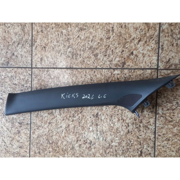 Acabamento Coluna Esquerda Parabrisa Nissan Kicks  2021