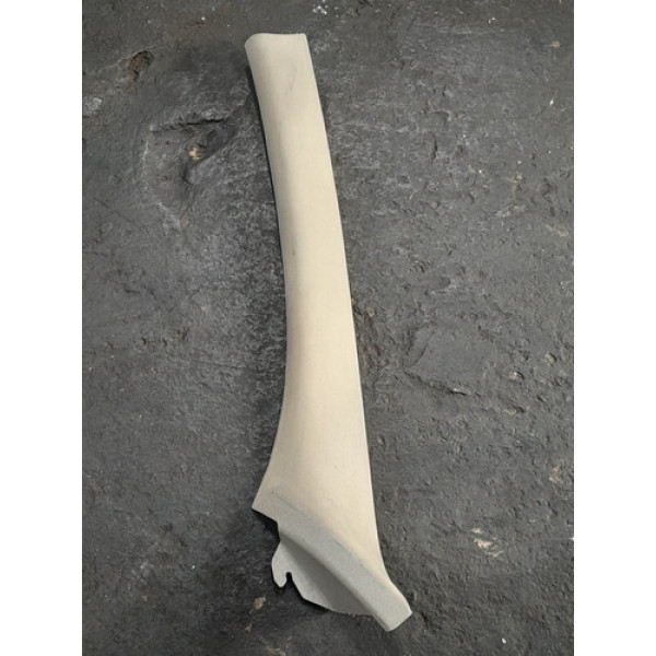 Acabamento Da Coluna Do Parabrisa Lado Esquerdo Fiat Stilo 