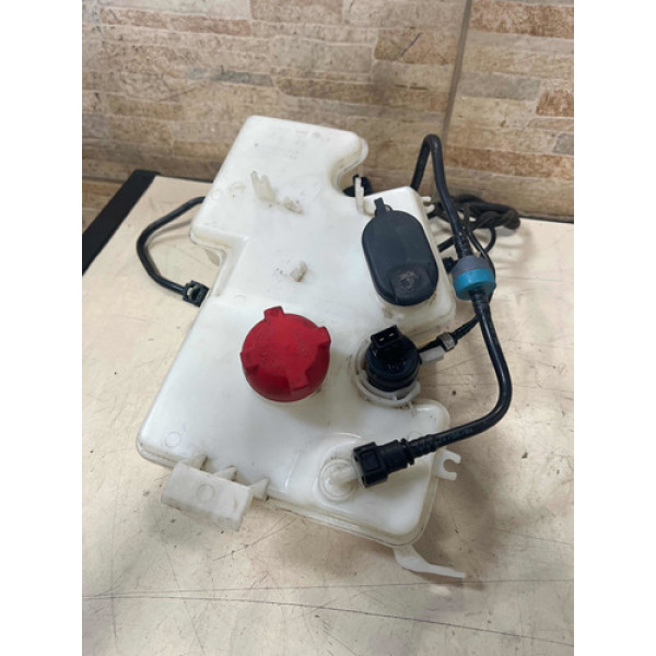 Reservatório Água Parabrisa E Partida Fria Renault Kwid 2020