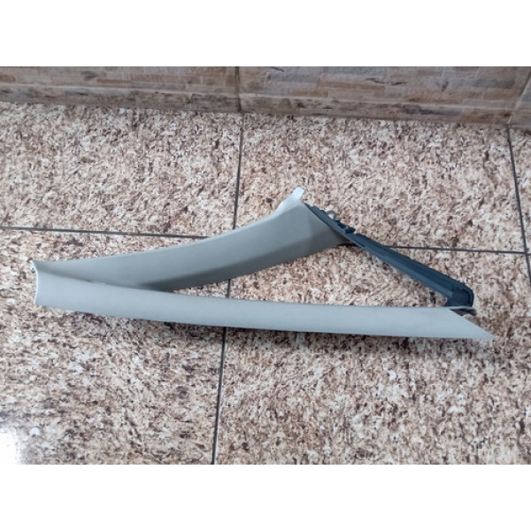 Acabamento Coluna Do Parabrisa Lado  Direito Meriva  2012 