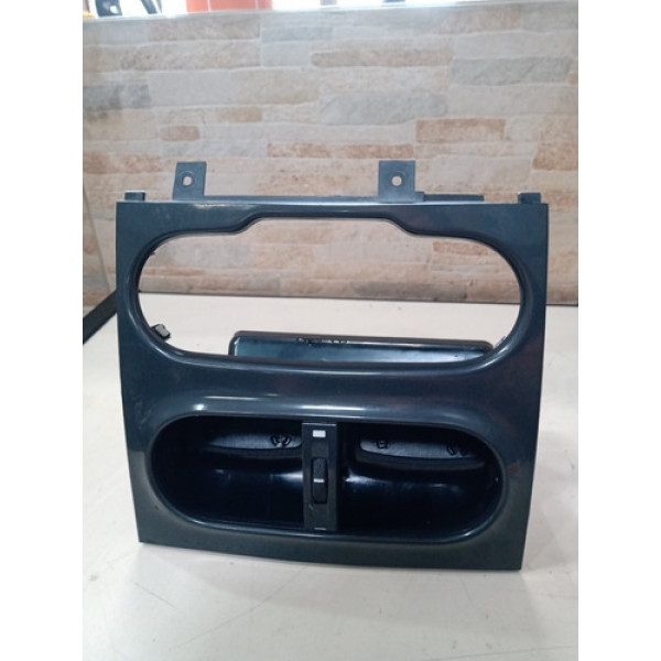 Moldura Central Do Difusor De  Ar De Palio Weekend 2013 